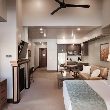 Cable Mountain Lodge-3